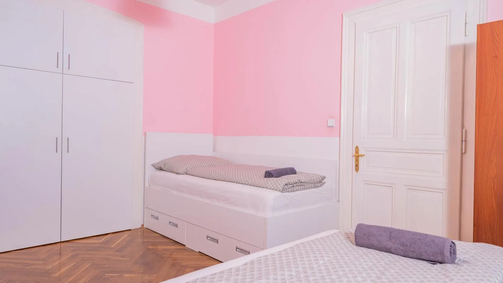 1 Bob'S Apartment - 2 Bedrooms And Living Room Prága